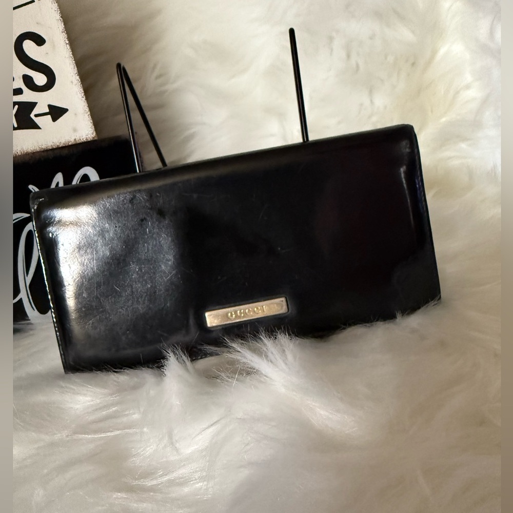 GUCCI Black Patent Leather Bi-Fold Long Wallet Purse Vintage